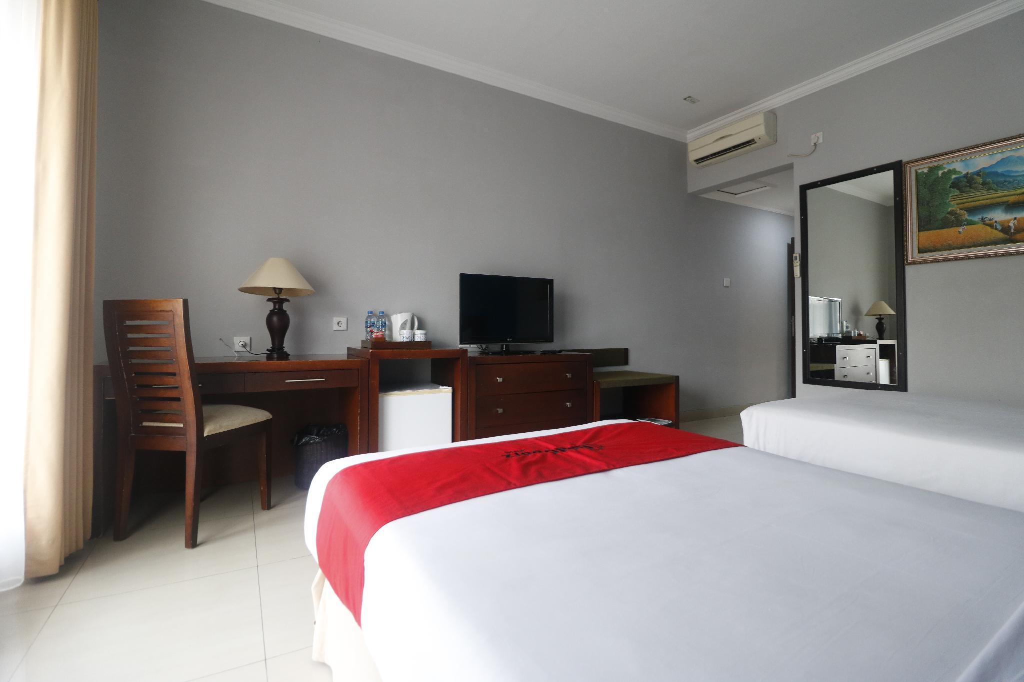Hotel RedDoorz Premium @ Bukit Damai Indah Balikpapan  Zewnętrze zdjęcie
