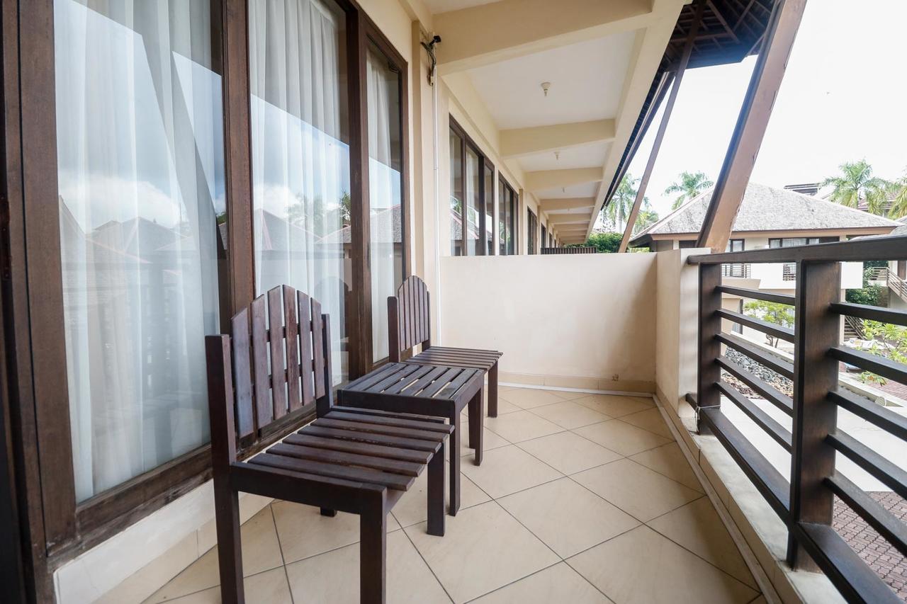 Hotel RedDoorz Premium @ Bukit Damai Indah Balikpapan  Zewnętrze zdjęcie