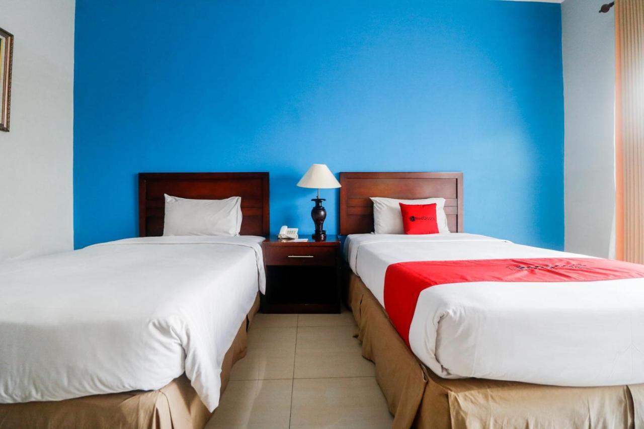 Hotel RedDoorz Premium @ Bukit Damai Indah Balikpapan  Zewnętrze zdjęcie